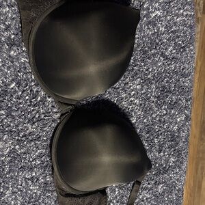 Victoria secret t-shirt push up full coverage black with lace 40D bra